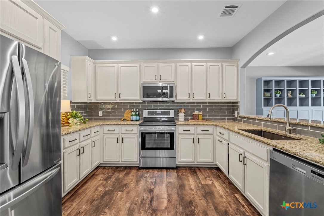 1356 Western Trail
