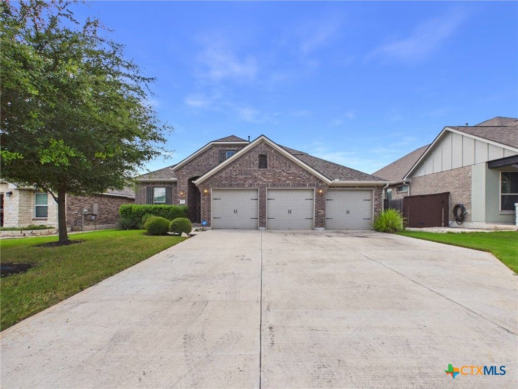 Photo of 520 Academy Oaks Drive, San Marcos, TX 78666 (MLS # 618143)