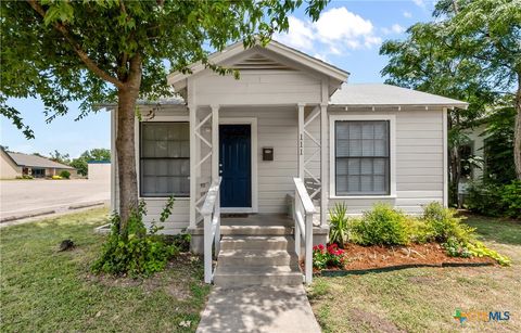 Photo of 111 N 11th Street, Temple, TX 76501 (MLS # 618660)