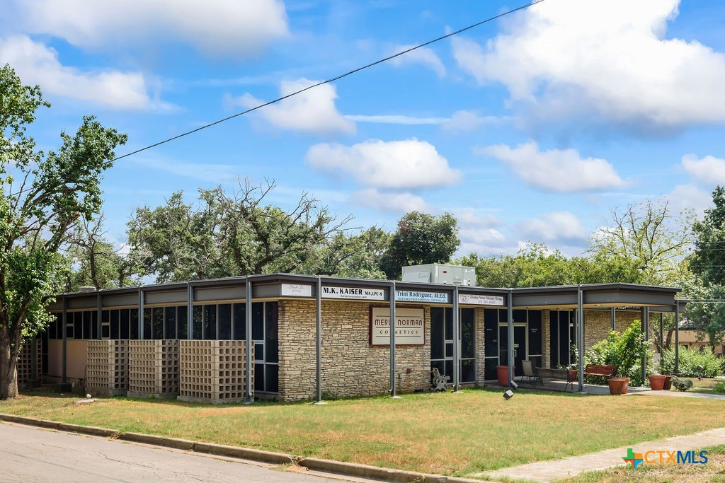 705 W Hopkins Street