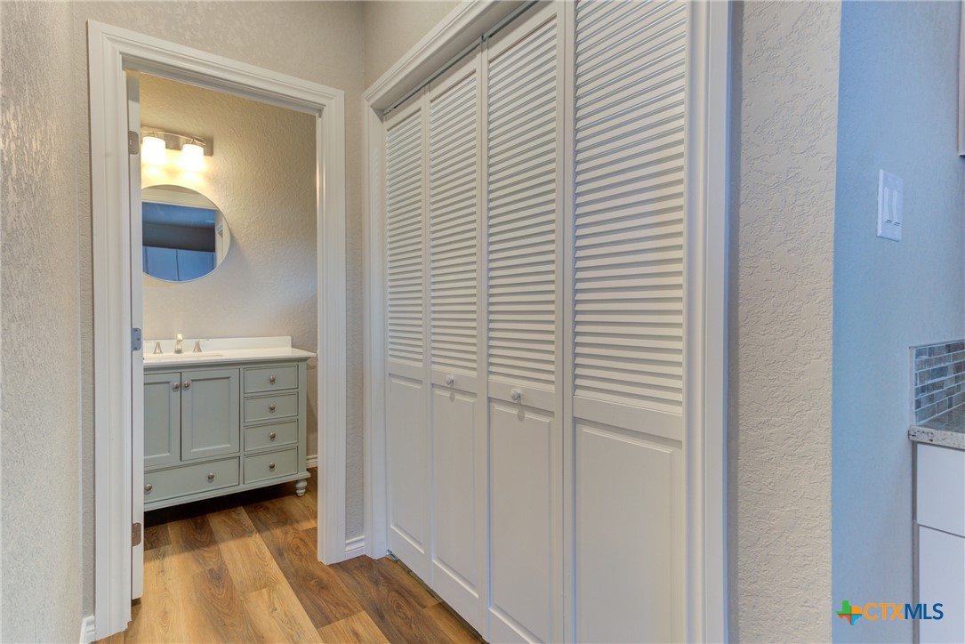 Canyon Lake, Texas 78133, United States, 3 Bedrooms Bedrooms, ,3 BathroomsBathrooms,Residential,Pending,54543