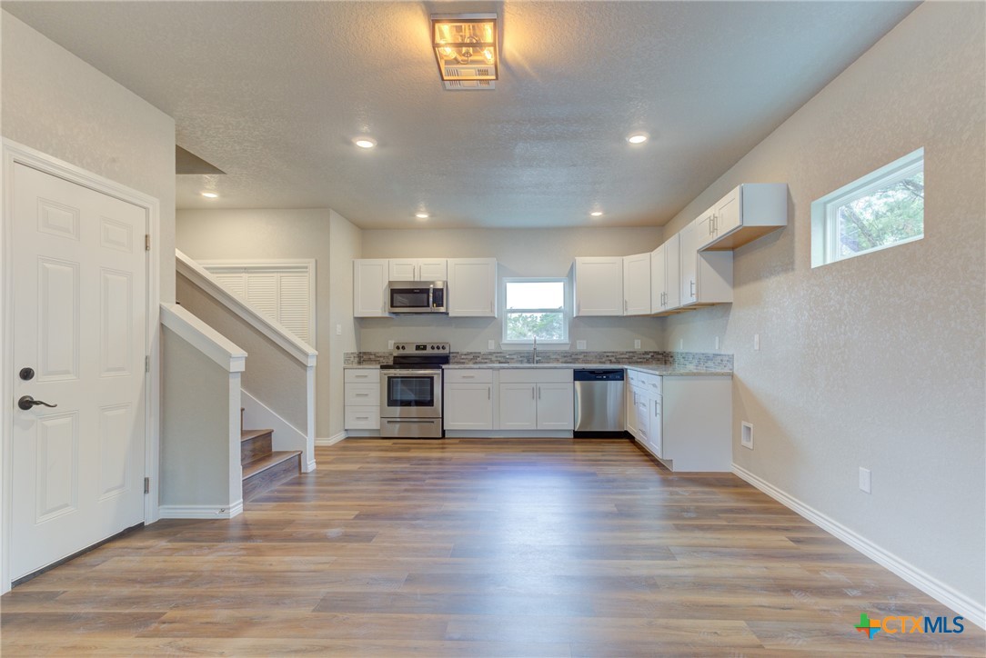 Canyon Lake, Texas 78133, United States, 3 Bedrooms Bedrooms, ,3 BathroomsBathrooms,Residential,Pending,54543