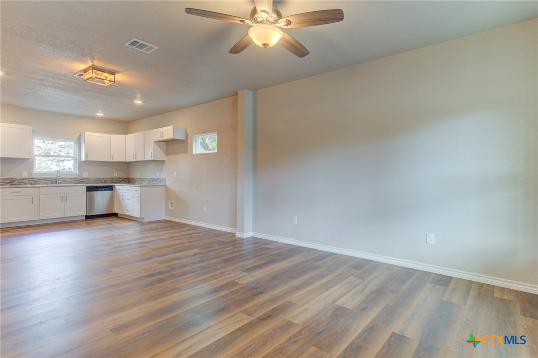 Canyon Lake, Texas 78133, United States, 3 Bedrooms Bedrooms, ,3 BathroomsBathrooms,Residential,Pending,54543