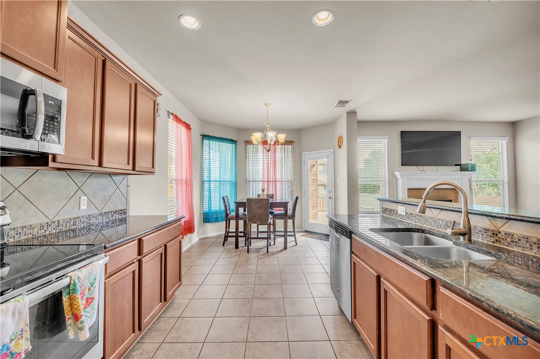 6602 Golden Oak Lane