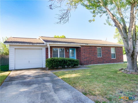 Photo of 3312 Gayle Street, Victoria, TX 77901 (MLS # 623669)