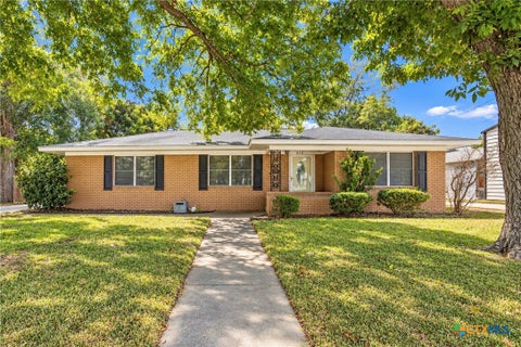 Photo of 512 N Avenue F, Shiner, TX 77984 (MLS # 626969)