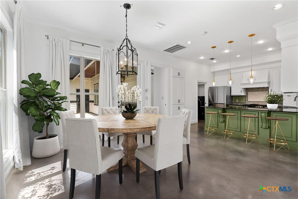 Photo of 613 Springs Nursery, New Braunfels, TX 78130 (MLS # 615774)