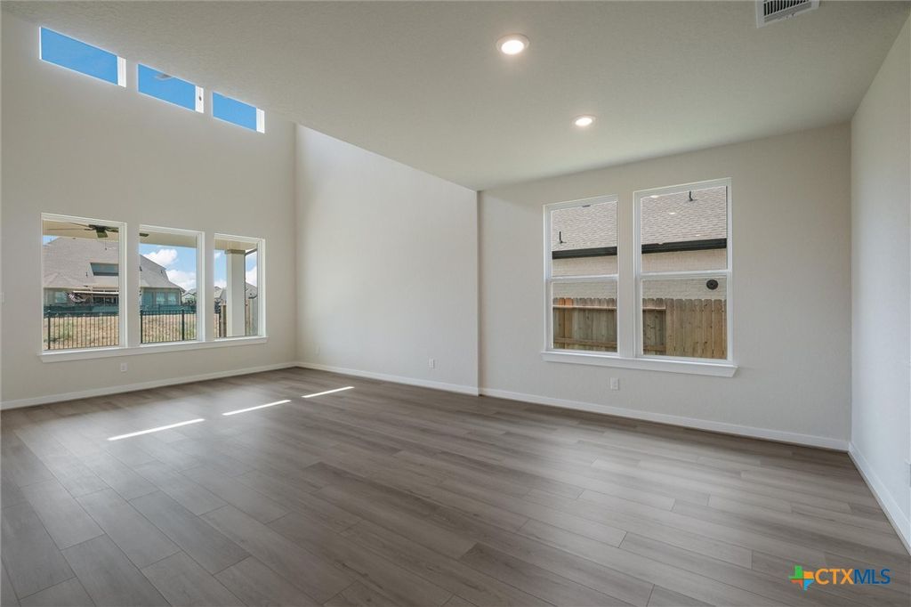 Photo of 444 Foxbrook Way, Cibolo, TX 78108 (MLS # 595301)