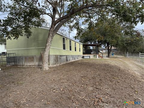 107 Dallas Street Goliad TX 77963