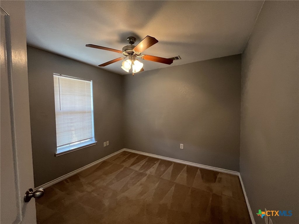 Photo of 403 Hedy Drive, Killeen, TX 76542 (MLS # 622613)
