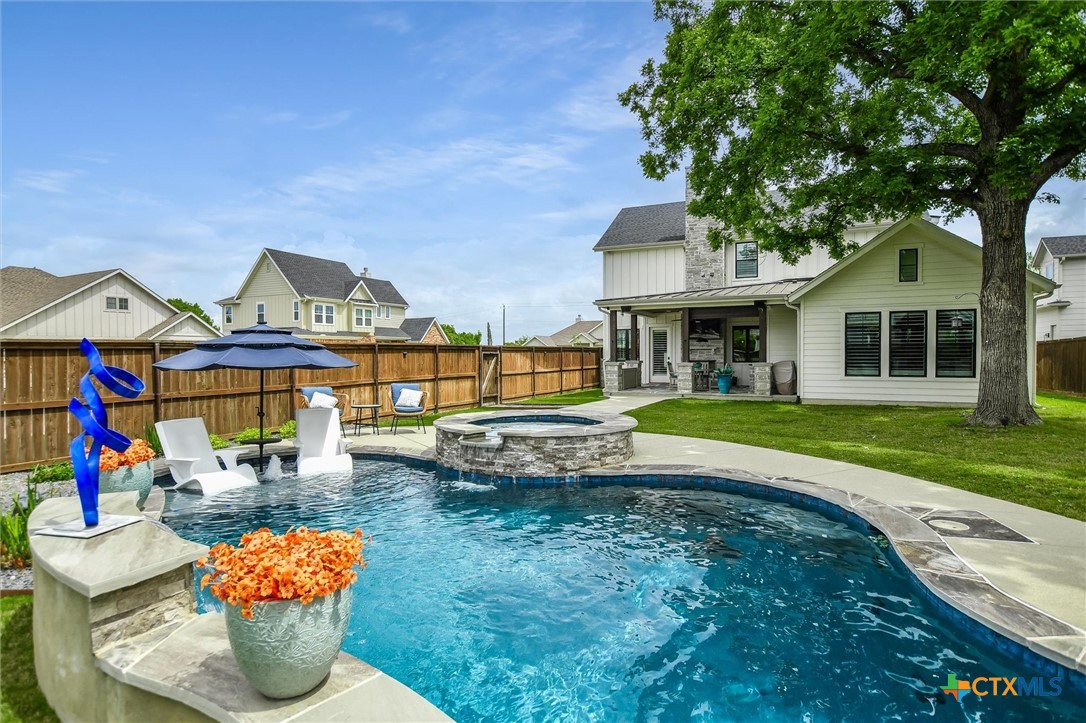Cool & refreshing pool great for summer!