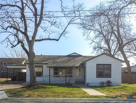 Photo of 2006 N Wheeler Street, Victoria, TX 77901 (MLS # 606796)