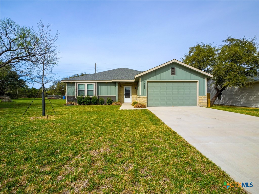 Photo 1 of 31 — 3625 Sagebrush Trail, Kingsland, TX 78639