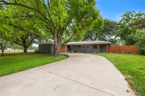 Photo of 2215 N 9th Street, Temple, TX 76501 (MLS # 626591)