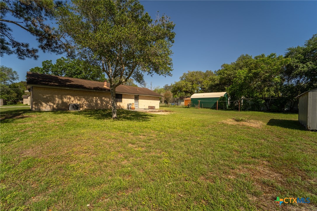 233 Bungalow Avenue