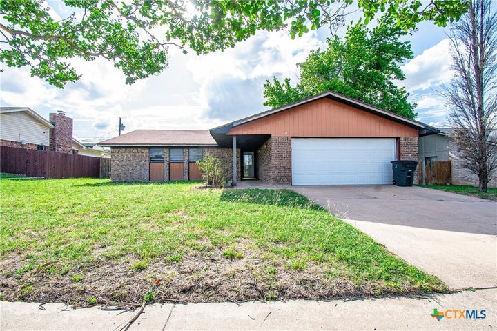 Photo 1 of 18 — 2001 Eisenhower Drive, Killeen, TX 76543