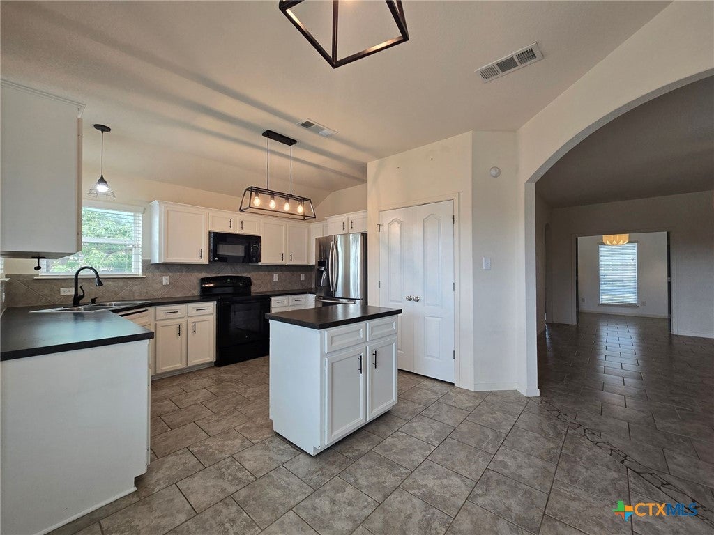 3207 Briscoe Drive