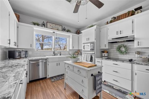 656 County Road 1301 Lampasas TX 76550