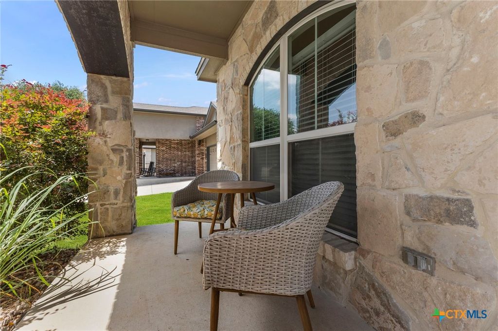 Photo of 316 Limestone Creek, New Braunfels, TX 78130 (MLS # 613756)