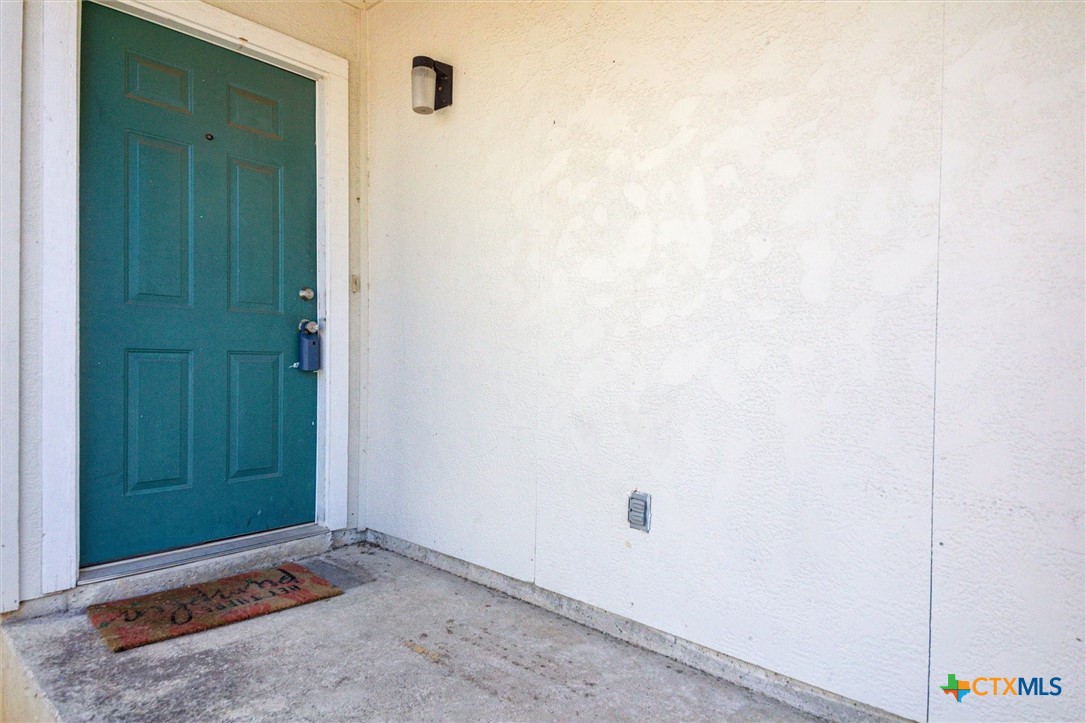 1006/1008 Sagewood Trail