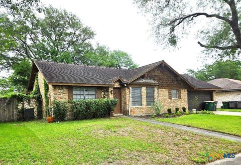 Photo of 112 Lancaster St, Victoria, TX 77904 (MLS # 611806)