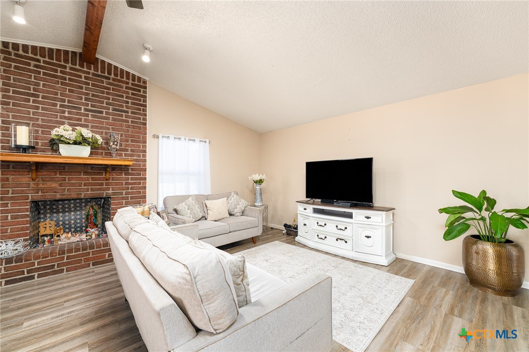 3209 Timber Oak Drive