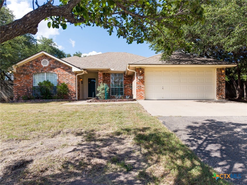 Photo of 812 Taylor Creek Road, Copperas Cove, TX 76522 (MLS # 628223)