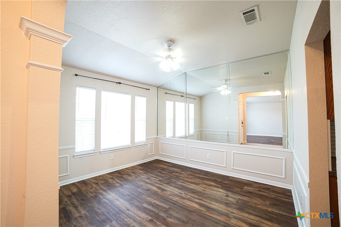 119 W Running Wolf Trail