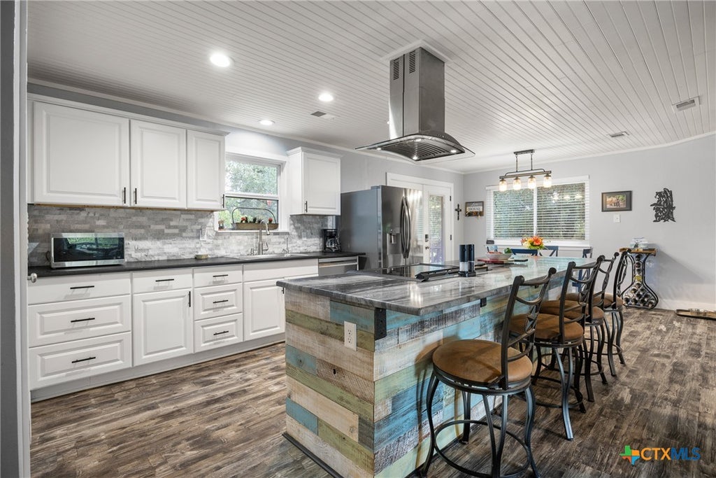 Photo of 1215 Amanda, Canyon Lake, TX 78133 (MLS # 616905)