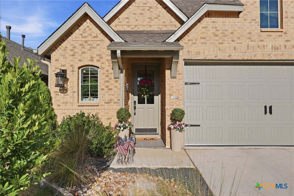 Photo of 1014 Lime Gruene, New Braunfels, TX 78130 (MLS # 617319)