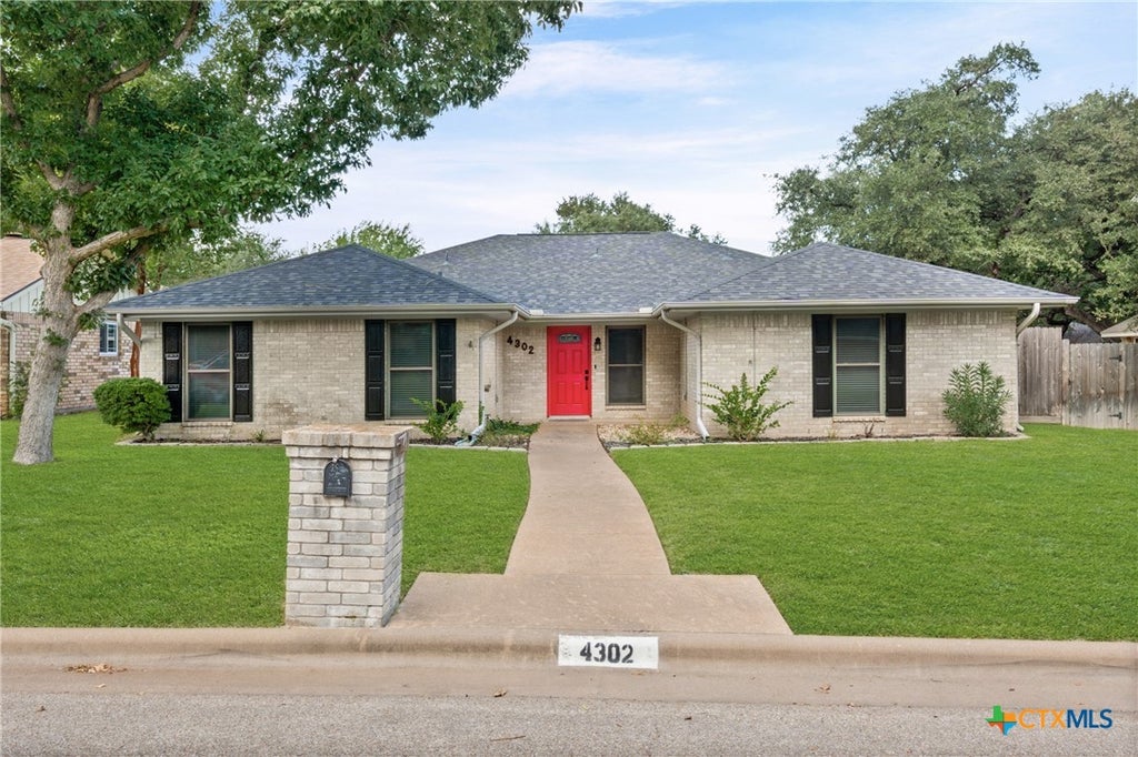 Photo of 4302 Stagecoach Trail, Temple, TX 76502 (MLS # 628304)