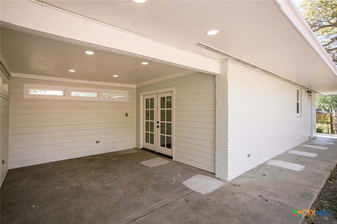 2807 Bluebonnet Street