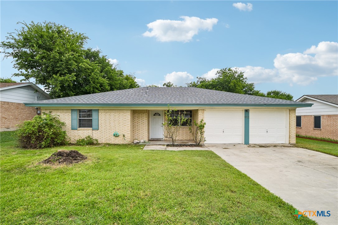 Photo 1 of 31 — 912 Edwards Street, Copperas Cove, TX 76522