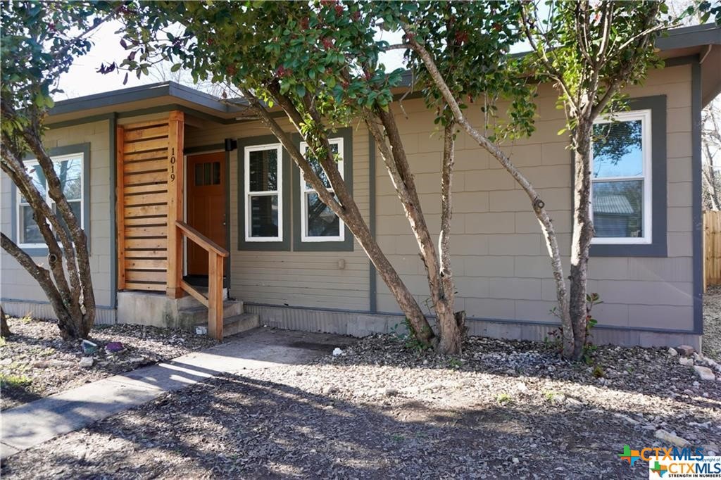 Photo 1 of 11 — 1017/1019 Haynes Street 7, San Marcos, TX 78666