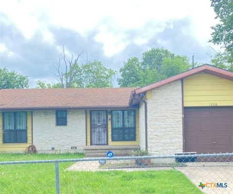 Photo of 1208 West Lane, Killeen, TX 76549 (MLS # 612896)