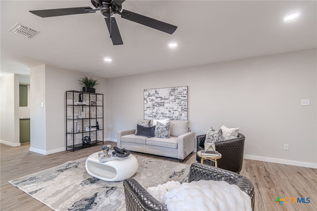 1947 Queen Victoria Drive