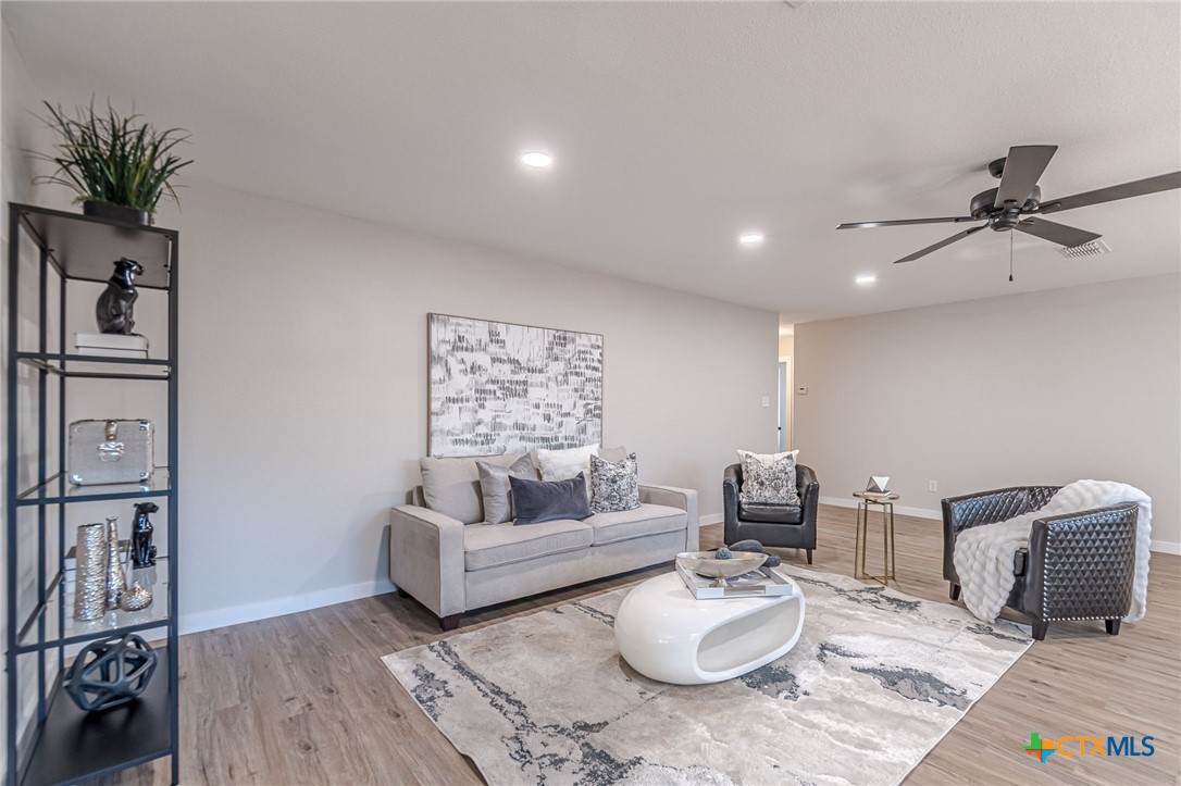 1947 Queen Victoria Drive