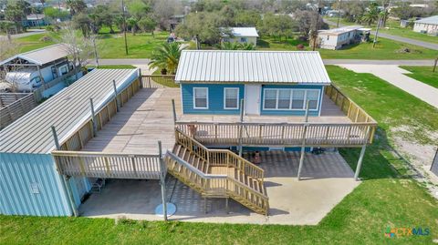 705 W Jefferson Avenue Port O'Connor TX 77982