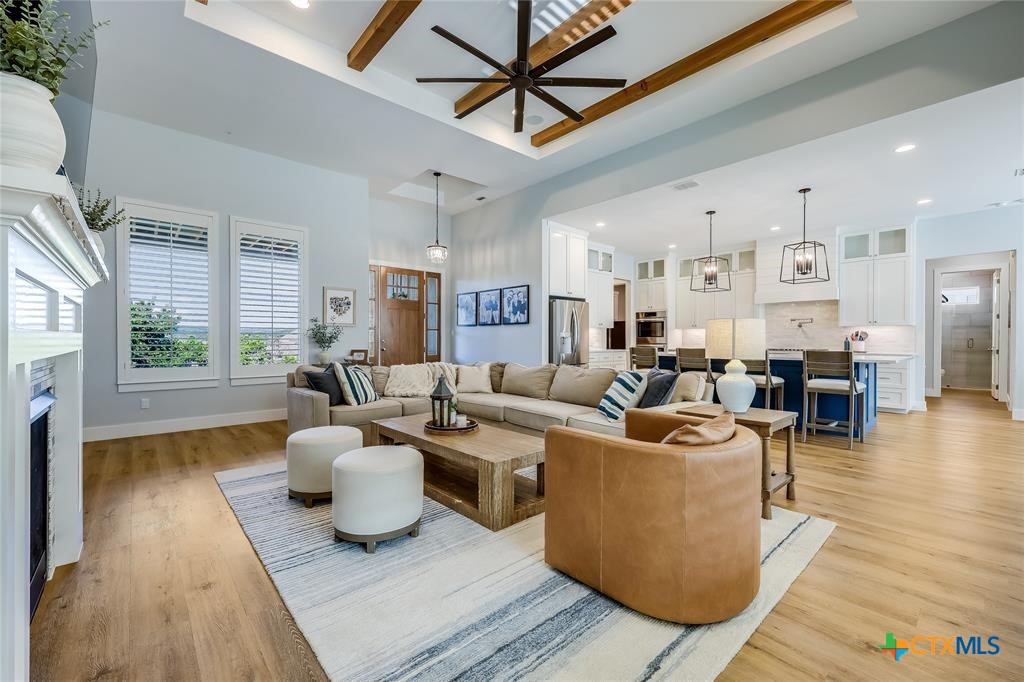 233 Lakefront Drive