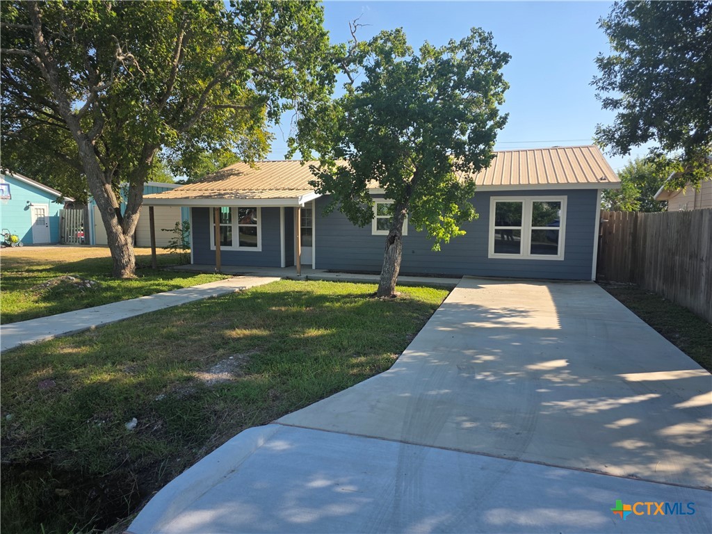 809 W Saint Louis Avenue