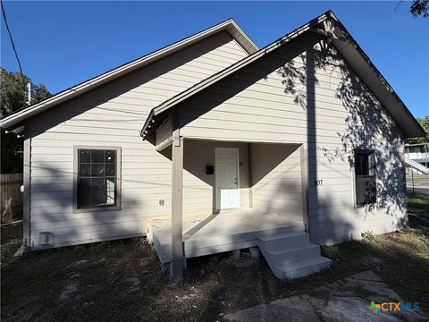 Photo of 507 Harbour Avenue, Killeen, TX 76541 (MLS # 596637)