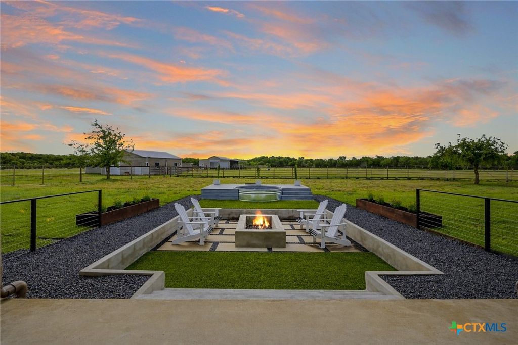 Photo of 215 Mesa Vista Drive, Leander, TX 78641 (MLS # 610558)