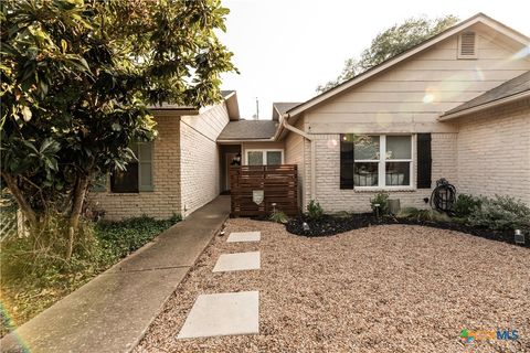 Photo of 311 Quarry Street, San Marcos, TX 78666 (MLS # 610446)