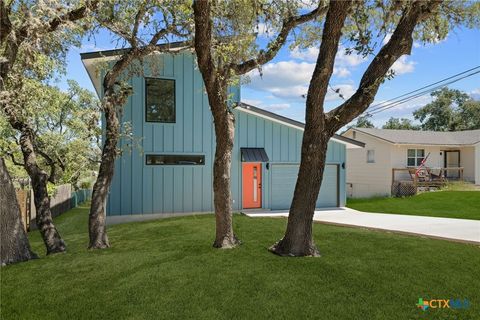 A home in Canyon Lake