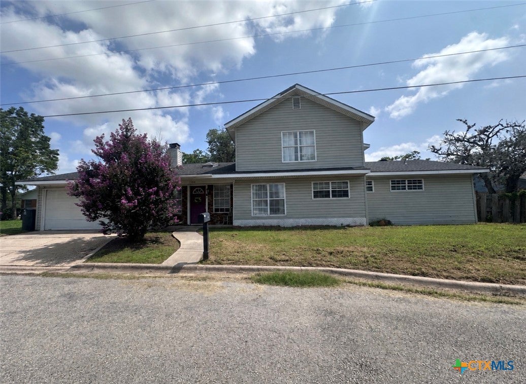 1104 Moss Lane