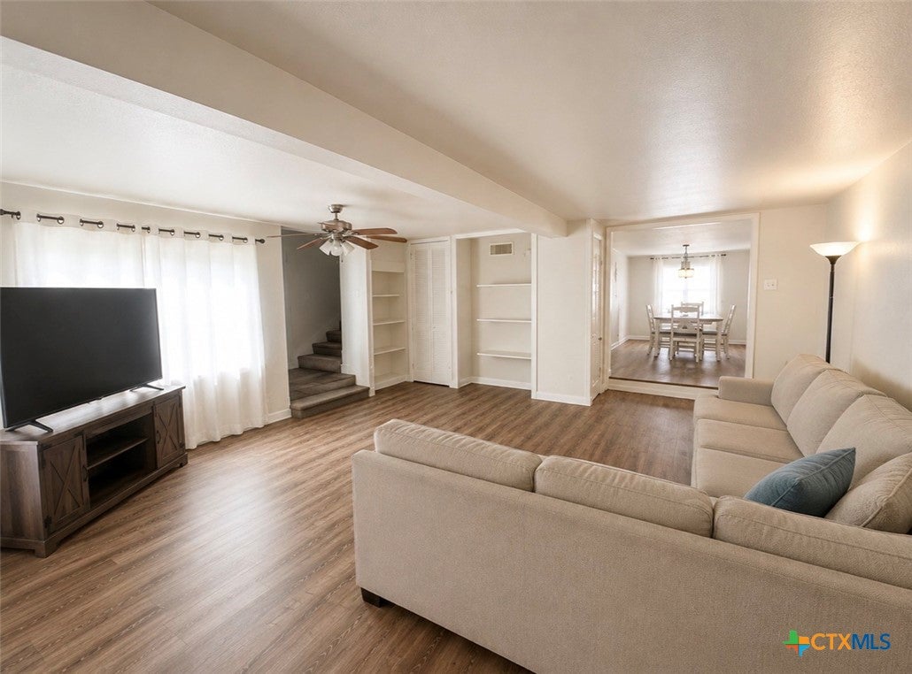 1104 Moss Lane