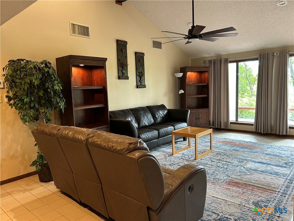 1910 Old Mill Road 7