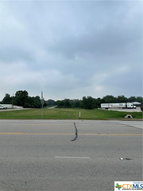 534 E PEARL Goliad TX 77963