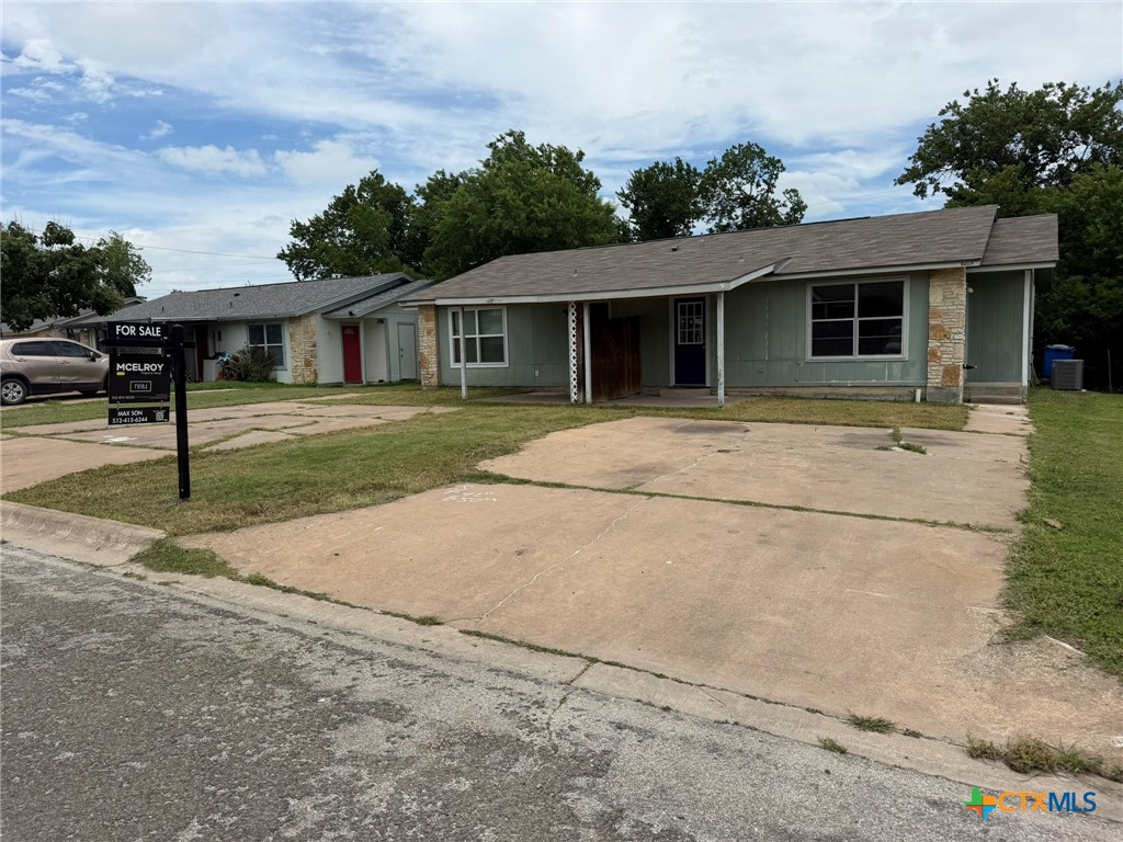 Photo 1 of 14 — 512 Lenora Drive, Taylor, TX 76574