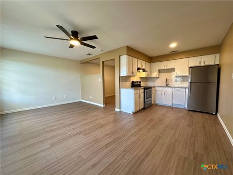 Photo of 1409 N Bishop Street #2, San Marcos, TX 78666 (MLS # 605951)